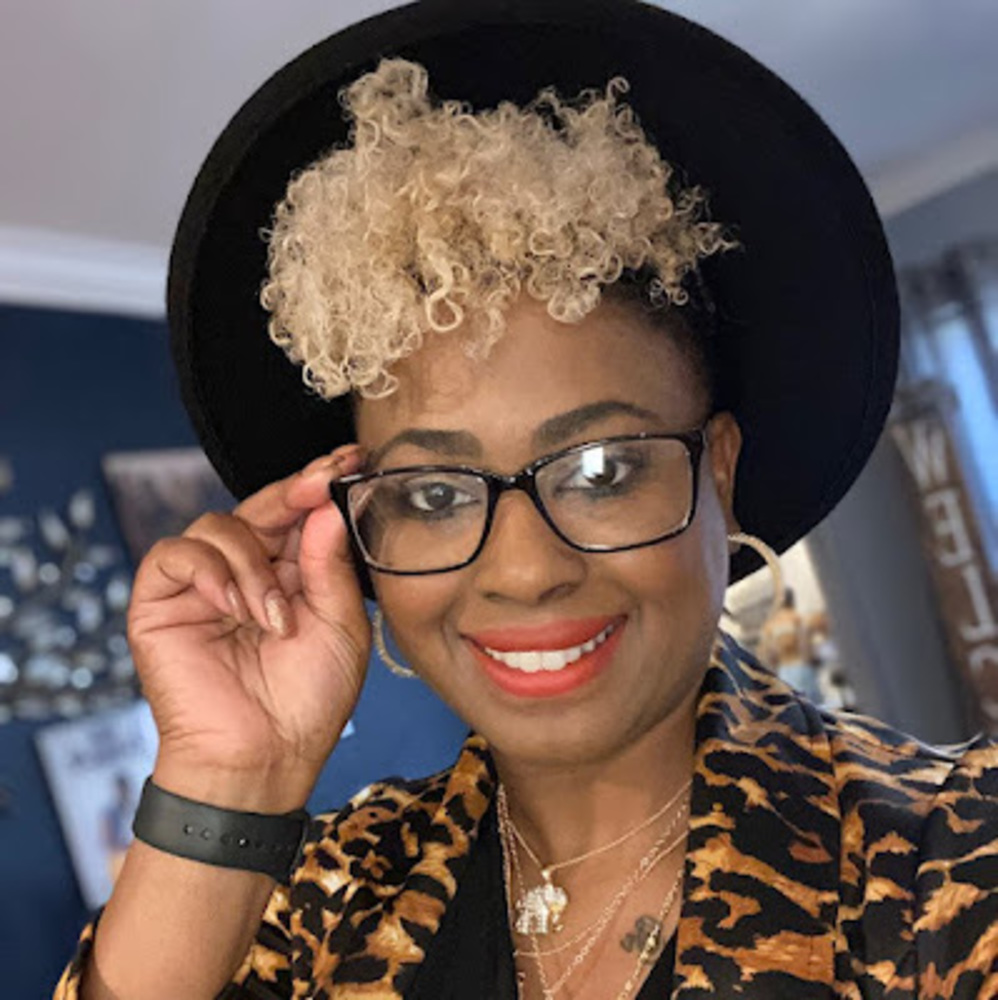 Meet your Posher, Jadea